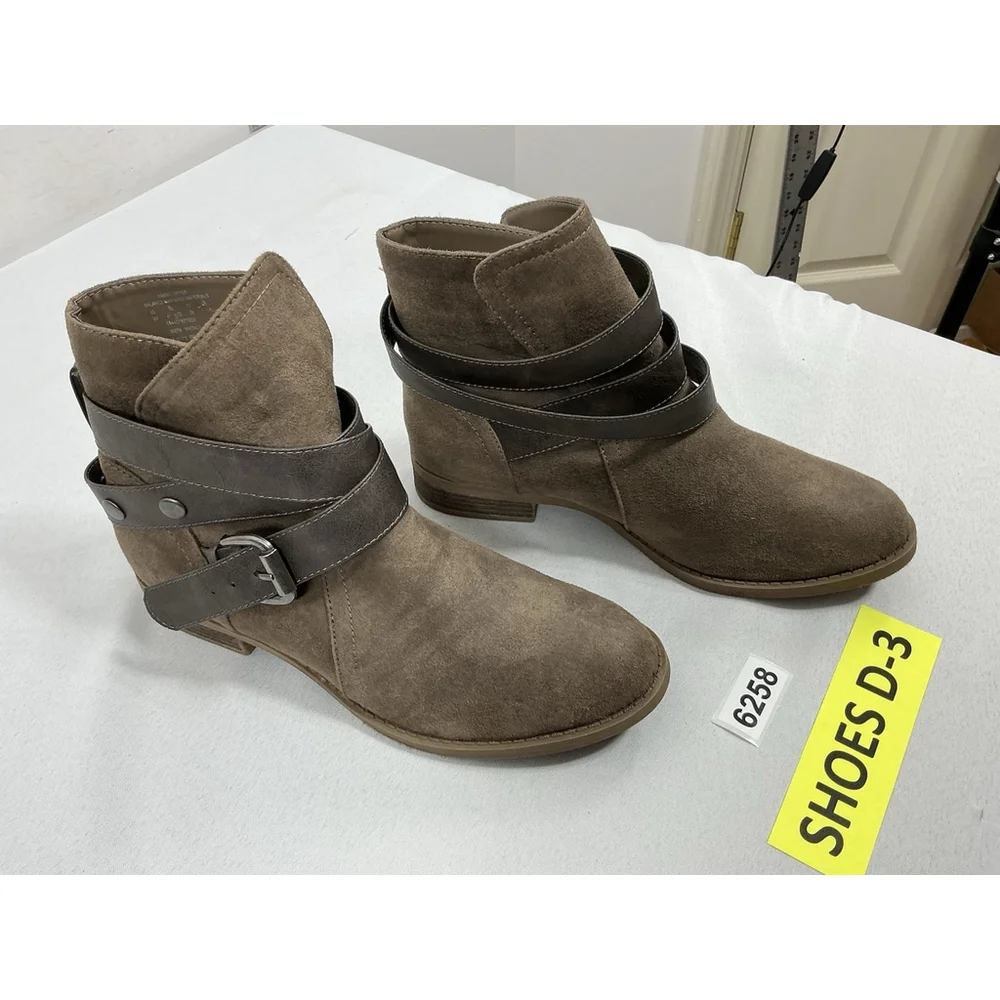 Womans Route 66 Whitney Pullon Booties 9 Brown Strappy Buckle Close NWOT